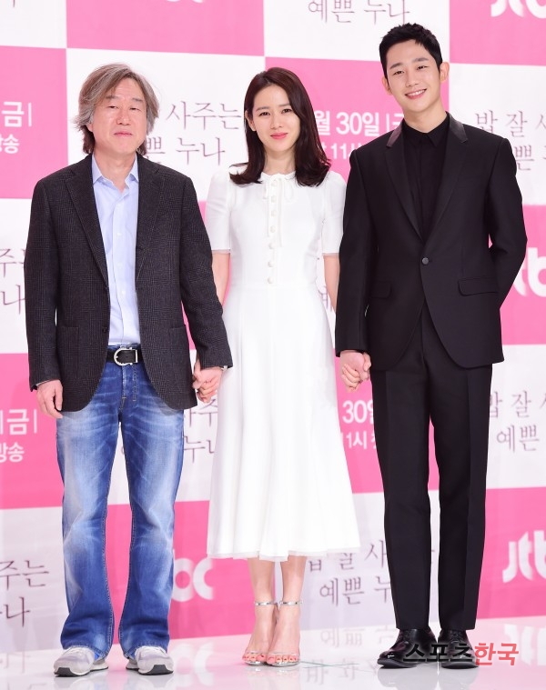 JTBCs Golden Drama Bob Good Sister team goes on a reward vacation with actor Son Ye-jin and Jung Hae In.The Bob Good Sister team will leave for a reward vacation on the 29th, Star Korea quoted a number of entertainment officials as saying. I will go to Japan for two nights and three days.According to the media, Actors agency official who appeared in the work also said, Actor, the production team is right to go on a reward vacation.A pretty sister who buys rice well ended on the 20th.On the day of the show, Yoon Jin-ah (Son Ye-jin) and Jung Hae In, who confirmed and reunited each other, were drawn and had a happy ending.Bob-savvy Sister, which had been a hot topic since before the airing, started with the audience rating of 4% (based on Nielsen Korea) for the first time and steadily maintained its popularity of 5 ~ 6%.In particular, on the 12th, the broadcast exceeded the 7% wall and recorded its highest audience rating.On the other hand, Sketch, which includes Rain, Jang Dong-gun, Jung Jin-young, Lee Sun-bin and Lim Hwa-yeong, will be broadcast on the 25th.