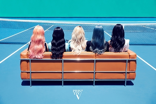 The group Pristins first unit, Pristin V, made the album name Confirm with Like a V (Like a V).Pristin V, which is about to release the album on the 28th, released its new album name Like a V (Like a V) and concept photo through the official SNS channel at midnight on the 19th, and announced the album of all-time units.The concept photo shows the Model and Back View of the members sitting on the sofa in the background of the tennis court. In addition to the refreshing feeling, it also adds color to the various hairs of the five members and gives intensity.In addition, it has raised various speculations about the members of Pristin V who have not yet been identified, and the model and Back View of the members of the concept photo have attracted the fans hot response by expecting extraordinary visuals and different charms.In particular, along with concept photo, the album name and album form were released in surprise through the phrase PRISTIN V NEW SINGLE ALBUM Like a V CONCEPT PHOTO, and a hashtag called Villain (Billon) was posted together, which prompted further curiosity about Pristin V by foreshadowing a special concept that has never been seen before.As such, Pristin V has provided hints about the unit album concept wrapped in veils through various contents prior to the full-scale music industry, adding special fun, attracting attention and attention to Pristin V.Meanwhile, Pristin V is about to release its first unit album Like a V through various online soundtrack sites at 6 pm on the 28th.