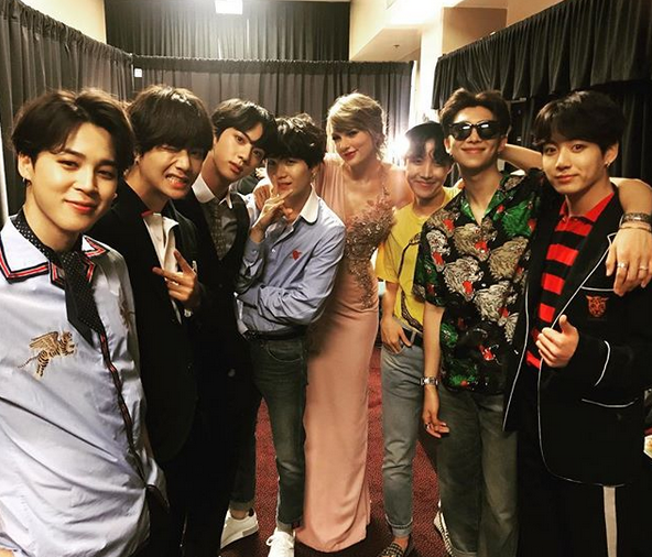 Taylor Swift posted a photo of her instagram on the 21st with BTS she met at the 2018 Billboard Music Awards.Taylor Swift released a photo of a bright smile with a BTS with the article Its nice to meet you guys! Youre awesome.Taylor Swift also revealed his fanfare for BTS by inscribed the phrase BTS 4EVER in a photo taken with BTS through the Instagram story.Meanwhile, Taylor Swift won the Top Women Artist Award at the 2018 Music Awards, which is being held at the MGM Grand Garden Arena in Las Vegas from 9 am on the same day.BTS, who attended the ceremony, was also honored to win the Top Social Artist Award for the second consecutive year.dong-a.com digital news team