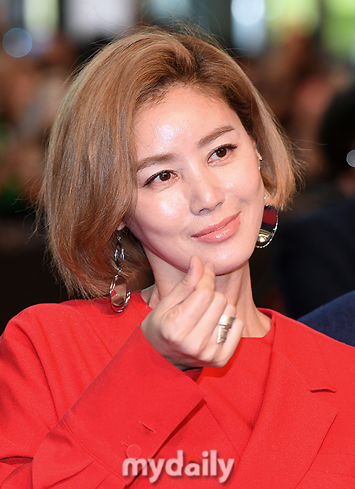 Same...Kim Sung-ryung, crowned king at the end during