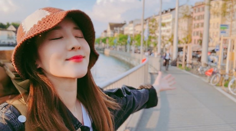 Sandara Park, a former group two-aniwon, has turned into a Backpacker.Sandara Park posted a picture on May 22 with an article entitled Finally Backpacker on his instagram.Inside the picture is a picture of Sandara Park smiling with a bag of his own body.In another photo, Sandara Park is spreading his arms and feeling the foreign atmosphere. Sandara Parks skin is unseen.The fans who responded to the photos responded such as Its cool, Its cool to have a bag, I want to go to the trip and heal it because I see the picture.delay stock
