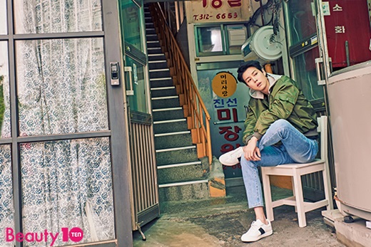 Actor Shin Ji-hoon has graced the June issue of the lifestyle magazine Beauty Ten (Beauty10).BeautyTen, published by Ten Asia, released a June issue photo with Shin Ji-hoon.Shin Ji-hoon Unlike the usual straight image in the picture, it emits the hidden masculinity with the concept of rough Feelings.Shin Ji-hoon, who made his debut as a model in 2011, has solidly built up his acting skills by challenging various genres such as musicals, dramas and movies.Recently, he has proved his potential as an actor by starring in the drama Weird Family and the movie Our Diary.In January, he appeared as Kim Ji-mins best friend in the observation entertainment program Flight Girl, which depicts the real life of unmarried girls.Kim Ji-min and a strange pink air current with a brief appearance, he snipered his girlfriend and has a nickname of Post Jung Woo-sung with a tall height of 187cm and outstanding appearance.Shin Ji-hoon said, It was an infinite honor when I first heard that he looked like him. But Im not Jung Woo-sung.I think I should show more charm of Shin Ji-hoon, and I thought I should grow up as an actor. This year, he has a break in preparation for his next work. Shin Ji-hoon said, I have only made my debut as an actor for about three years.I dont think we should settle down now to be a good actor, so Im trying to develop myself this year, he said.Every week I have a birthday, something special happens, he said. Its my birthday two days after this photo shoot.I am so happy that this years birthday has become a special week for this picture, he said. My first image is a straight image rather than a rebel, but I am very satisfied that the pictures of Feelings, which are more rough than I thought, were well suited to me.Interviews with the pictorials of actor Shin Ji-hoon can be found in the June issue of Beauty Ten (Beauty10).