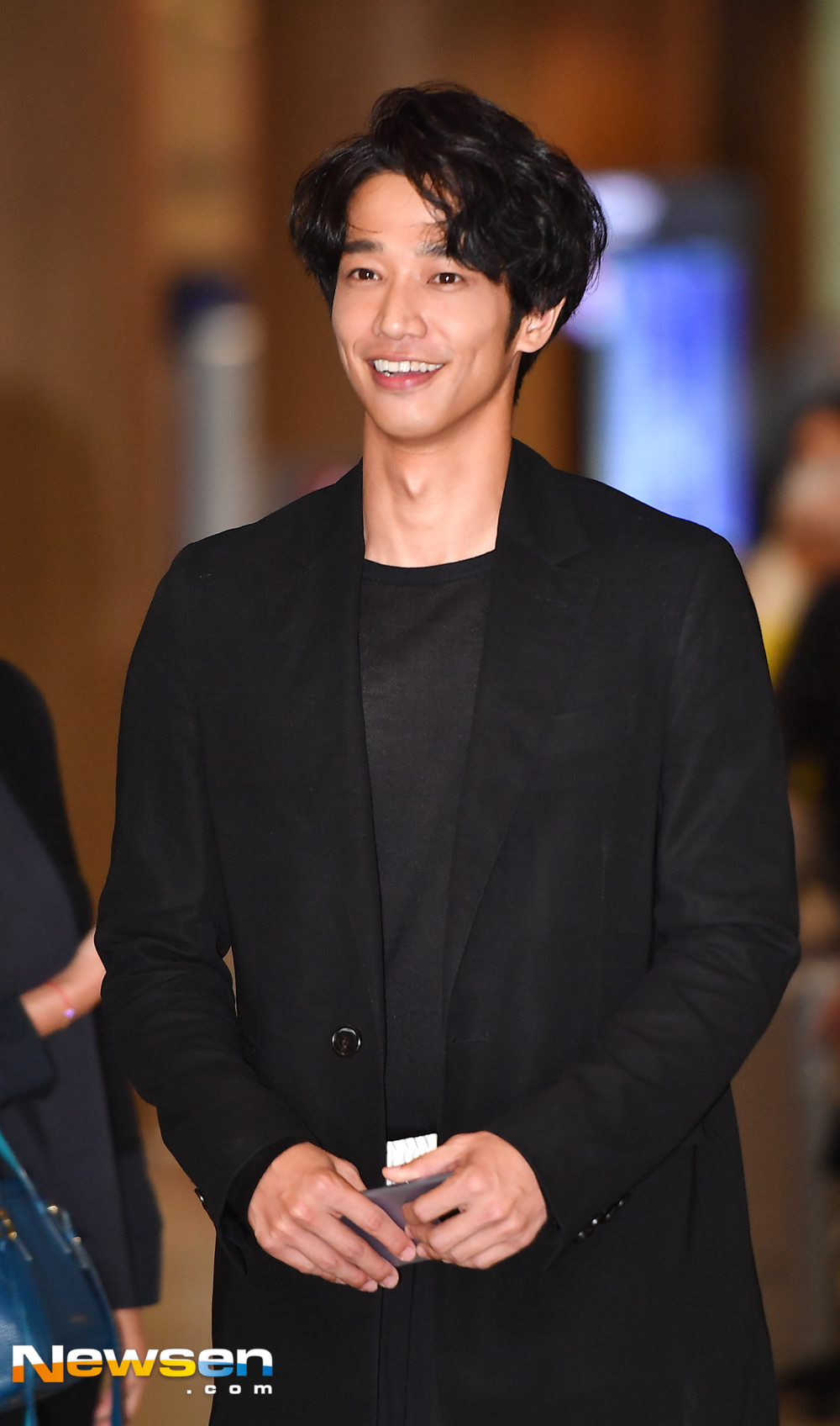 Se Ho Ryu Ryu Ho 'single Entrance to fans' cheers'