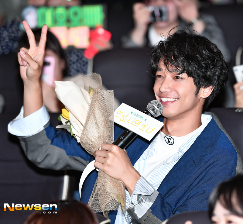 Is essential. (Hello, my girl)The Taiwanese movie Hello, My Girl stage greeting was held on May 23 at Megabox Central, Seocho-gu, Seoul.Ryu I-ho, the main character of the movie, attended the ceremony.Hello, my girl is a film about a boy who returned to school in 1997, a youth romance story about his first love affair, a rough thumb ride that started with his life, and a confession challenge.Lee Jae-ha