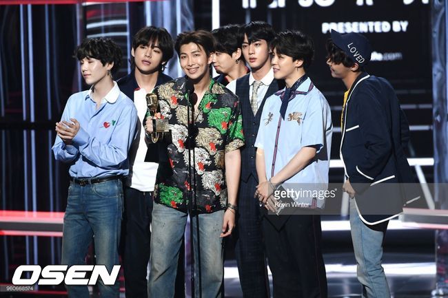 BTS, who returned home after finishing the previous class The Walk, will start full-scale domestic activities.BTS arrived at Incheon International Airport early on Sunday morning.It is a BTS that returned with meaningful results after leaving for United States of America Los Angeles to attend the 2018 Billboard Music Awards (BBMA) on the afternoon of the 14th.BTS will start its domestic activities of Tear, the regular 3rd album LOVE YOURSELF, starting from the entry.As the new song FAKE LOVE was released for the first time at the 2018 Billboard Music Awards, it is expected that domestic activities will attract the attention of World fans.In addition, BTS appeared for the 15th time in 16 performances at the 2018 Billboard Music Awards and released the new song stage for the first time in World.Kelly Clarkson, who was in charge of the awards ceremony, was also noticed by introducing them as the best boy band in World.As BTS comeback show is released on the air, domestic fans as well as former World fans are expected to watch it.It is a BTS that will come back in eight months after LOVE YOURSELF announced last September, so it seems to be a more special stage.In addition to the stage of FAKE LOVE, special images made for the stage and comeback show of the songs are anticipated.In particular, a genuine story will be unfolded, including a variety of energy charging methods by seven members and episodes of the preparation process for the new album, including one of the BTS members becoming a virtual Ami (BTS fan) and introducing how to act as a fan.It is broadcast not only in Korea but also in Japan Mnet Japan, and can be viewed online through YouTube, Facebook, and JOOX, the largest music streaming service in Southeast Asia.NBCs The Ellen DeGeneres Show, which was part of The period, is also broadcast.It will be broadcasted at 3 pm on the 25th of the United States of America LA, and it is noteworthy what story BTS, which reappeared in half a year, will have unfolded.