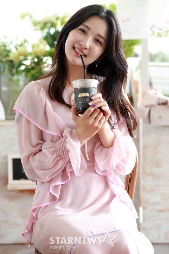 Nam Ji-hyun (28 and Nam Ji-hyun) who left Girl Group 4Minute and made the new The Departure as Actor took a meaningful first step.In the TV drama Sejo of Joseon - Draw Love (hereinafter referred to as Sejo of Joseon), which ended on the 6th, Nam Ji-hyun made a deep impression by playing the role of Lucy, a mixed-race aftershocks.He played a full face with a face full of smacking and escorted the main character, Sejo of Joseon Yi Hui (Yoon Shi-yoon).I recently met Nam Ji-hyun through the Lets Have a Tea interview. Its Rose Day. Im looking for roses. Ho-ho.Nam Ji-hyun, who smiled brightly as he entered the cafe decorated with colorful flowers, was quite different from Lucy.She laughed, I took off my face and other actors were surprised to see if it looked like this.- What do you think of ending Sejo of Joseon?- There must be a lot of good things. What kind of environment is that?- I think it is a work that has a lot of affection.- I wonder why I left my real name and became a stage name.- Is the change of the name of the activity reflected much of your will?- I think shell like it.- The new Departure often says that worry and excitement coexist. How was Nam Ji-hyun?- Did the experience of dancing help you a lot when you were doing action?- Is there a reason why I chose boxing especially during various exercises?- Wasnt it difficult to play Manchuria?- I guess one of those ten teachers told you about Manchuria.- That must have been a long preparation.- You think he showed you something?- What part was the most important part?- What if there is another resemblance to Lucy?- How was your breathing with Yoon Shi-yoon in Lee Hwi?- I played slugging on my face for Lucy s role.- Is there an obsession that you should be pretty as a female entertainer?- Wasnt it awkward to look at the smeared face in the mirror?- Did you worry that you would be prejudiced by doing this work because you made your debut as a singer and worked?- Its often called a preconception about smoke stones. When did that bother you?- Did the director of Sejo of Joseon have such prejudice?- Do you have any desire to stand on stage as a singer again?- 4Minute is disbanding and the members are now scattered.What did you break up with your former agency, Cube Entertainment, at the end of the contract?- You left Cube Entertainment and joined The Artist Company as a new company. Im curious about the occasion.- The Artist Company seems to have started in a good environment as an actor.- The Artist Company has a handsome actor Jung Woo-sung and Lee Jung-jae, who represent Korea.Do you think they saw and recruited some parts of Nam Ji-hyun?- There are a lot of really cool actors in The Artist Company. Can everyone see them when they go to work?- Nam Ji-hyun will continue to act as an actor in the future, what would you like fans to look forward to?end
