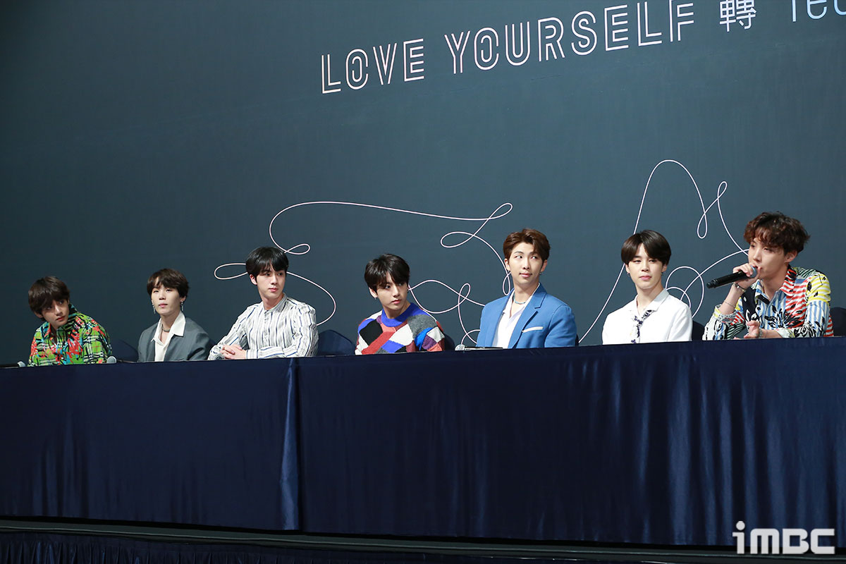 What is the secret to the popularity of BTS, which is spreading to the world stage like this? They say it themselves.Of course, the fan love of the idol group can be regarded as one of the services to be met.However, the 6th year of debut, the mind of BTS, which dreams of a global boy band, is different at this moment.Jimin also said, Wherever you really go, you did not fall out.I thought that our fans were the most enthusiastic, knew how to express their hearts honestly, and loved us.I always thought that I received this award because of the support I have always supported us, and I felt that I should show a better picture in the future. In addition, Kelly Clarkson introduced the best boy band in the world, Jin said, I think many of you know us more and listen to our music because our fans love us and support us.He showed his reason for finding it from his fans.The next move chosen by BTS, which was noted by Billboards, was also communication with fans, not after parties with Celebs.Members said they planned to meet with fans after the awards ceremony regardless of whether they won the award, saying, Thats our own after party.BTS, which humbly says all of their Honor and balls are thanks to fans.They poured this heart into Music and the stage and wanted to repay the fans, and it completed the positive result of the current BTS.RM said: When I debuted, I did well, so much that I started with a simple goal of showing it to many people.But now, thanks to the fact that I have been loved so much, I go to a big market and broaden my perspective, and I get feedback from many people.In the past, if you cared about a rap word, a line of lyrics, then you saw a song, an album, and you thought about the organic connection between the albums.We explained the changes and growth of BTS.In addition, efforts to show something else are continuing without repeating what you already do well.Sugar said, We did not miss the popularity, but we were worried about how to go exactly the way we wanted to go.But most of all, I think I thought a lot about how to grow compared to existing albums.There is an invisible competition because we have a lot of desire to make a better music within us, and as a result, it seems that various styles like this album could come out.and commented on the new album.BTS, which is busy at home and abroad, is worried about the next album and does not neglect efforts to repay more to fans even at this moment.RM said, We have a lot of physical goals to go up, but its about six years old, so now we think about why we stayed to the end and did this.I think it is ideal to do my best at this moment, do my best to record the comeback show today, and prepare the concerts and tours in August as best as possible.He revealed Xiao Xin and made me look forward to the future BTS.Meanwhile, BTS will start its domestic activities in earnest through Mnet BTS COMEBACK SHOW which is broadcasted at 8:30 pm today (24th).iMBC Kim Eun-Byeol  Photo Imitation