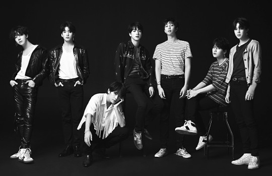 Love Yourself, the third regular album of the group BTS (pictured), took eighth place on the UK album chart.According to his agency Big Hit Entertainment on the 27th, BTS 3rd album ranked 8th on the album chart and the title song FAKE LOVE ranked 42nd on the single chart.The UK charts are accompanied by the United States of America Billboard charts and the two pop charts.BTS ranked 14th on the UK album chart last year with Love Yourself Seung Heo (LOVE YOURSELF Her).Singer Psy was ranked # 1 on the UK single chart with Gangnam Style in 2012.Fake Love Music Video also surpassed 100 million views on YouTube in the morning, just nine days after its release.This will allow BTS to have the largest number of Korean singers, 100 million View Music Video (13 in total).BTS also appeared on the United States of America NBC talk show Ellen DeGeneres Show on the 25th (local time) and performed the Fake Love stage.This program is the second time since November last year.The host introduced BTS as the biggest boyband in the world.The show showed BTS meeting with fans on the set of NBC sitcom Friends, and a scene where fans jumped out of the box and surprised members.