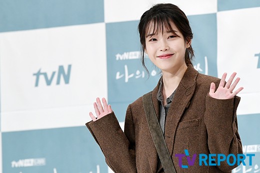 Singer and actor Lee Ji-eun (IU) topped the womens Model brand reputation survey in May.According to the Korea Institute of Corporate Reputation, IU ranked first in the analysis of 17,662,817 brand big data of 50 female models from April 25 to May 26.Following IU, Kim Yuna, Sul Hyun, Son Ye Jin, Irene, Jo Boa, Yoona, Taeyeon, Han Chae, Hye Ri, Kyung Ri, Suzy, Park Narae, Han Hye Jin, Lee Sung Kyung, Jung Yoo Mi, Yun Bomi, Kim Se Jung, Son Na Eun, Kim Tae Hee, Ko Jun Hee, Kim Hye Soo, Kim Tae Ri, In order of the results, Ji-woo and Kim So-hee appeared.In particular, the IU brand was analyzed as JiSoo 1,437,201 with participation JiSoo 106,099 communication JiSoo 194,958 community JiSoo 1,136,145.Brands rose 125.48% in April from JiSoo 637,392.