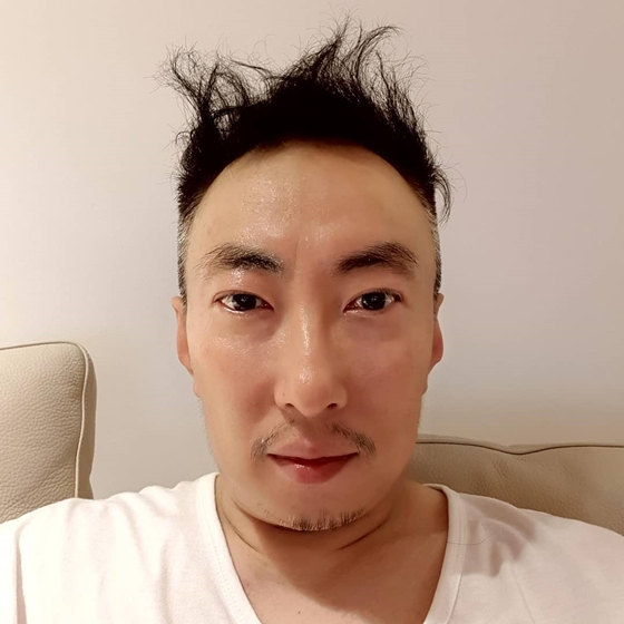 The comedian Park Myeong-su is captivating the attention of netizens with a more stylish look after weight loss.Park Myeong-su posted a picture and a photo on his instagram on the afternoon of the 29th, Weight loss after swimming. Pophop .In the photo, Park Myeong-su showed a much better color than usual, and his face was slim because of his weight loss.The fact that it was a real figure, not Photoshop, caught Eye-catching, and although he had gray hair on the side of his head, he seemed to be young as if he had been rejuvenated.The netizens who encountered the photos showed various reactions such as I feel young, My eyes are bigger and I feel good.Some netizens also made a disha Prayer of Park Myeong-su in a witty expression.Meanwhile, Park Myeong-su continues to perform on KBS Radio Cool FM (89.1 MHz) Park Myeong-sus Radio show and tvN entertainment Today Tomorrow.