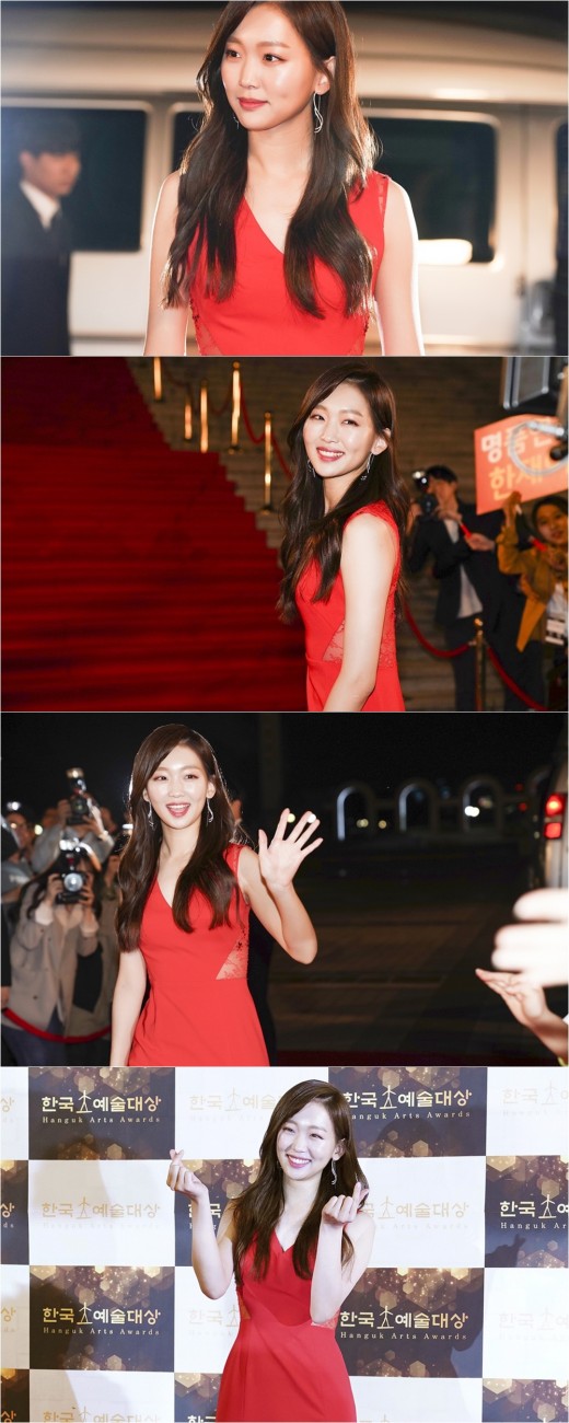 Come and Hug Me Jin Ki-joo shows off her dazzling figure in an alluring RED dress at the Awards Red CarpetHer smile to fans while being baptized by camera flashes makes her eyes unchecked by glistening like a star.On the 29th, MBC drama Come and Hug Me (directed by Lee Aram, directed by Choi Jun-bae, produced by Imagine Asia and Company Ching) released a photo of new actor Han Jae-yi (Jin Ki-joo) who entered Red Carpet proudly.The appearance of Acting the modest and innocent Yoondeok in the drama Kyungsung Secrecy in the drama is not yet available, and she is wearing a colorful RED dress and showing off her alluring appearance.Jae-yi, who has been invited to the Awards with his shoulders side by side with the actors, is relaxing and digesting the Red Carpet event.She greeted many fans who came to see her, and she is shaking her hand with pleasure, and she is pouring out generous fan service by launching Son Heart.Despite his childhood pain, Jae-yi is not getting intimidated and is getting up again like a chubby and growing his dream.This effort and will became a stepping stone to the awards.Viewers are expecting this weeks broadcast, where Jays happy appearance, invited to the most glorious awards as an actor, will be drawn.This week, Jae-yi will take away the hearts of viewers with an alluring figure, said the Come and Hug side. I hope you dont miss Actor Han Jae-yi, who will shine in the Awards, and take the lead shot.Come and hug is an emotional romance that reunites with the police who have a psychopath of a great age as a father, the daughter of a victim who became a top star, and two men and women who are the first love of each other while living away from the stigma of the world.It will be broadcast at 10:09 pm on Wednesday, the 30th.