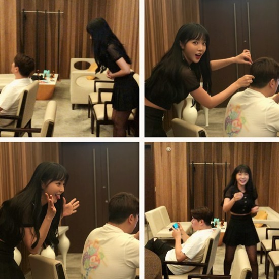 Singer Hong Jin-young has revealed the charm of human Vitamins.Hong Jin-young released four photos on his instagram on the 29th, and in the photo, Hong Jin-young poses in various poses such as holding hair or taking a merong behind the Manager.Hong Jin-young said, When I play games, I do not know anything. I do not know if I take pictures from behind,Its a stargram that shoots and splashes, he added, laughing.Hong Jin-young recently appeared with the Manager at MBC Point of omniscient interfering and collected topics.Photo: Hong Jin-young SNS