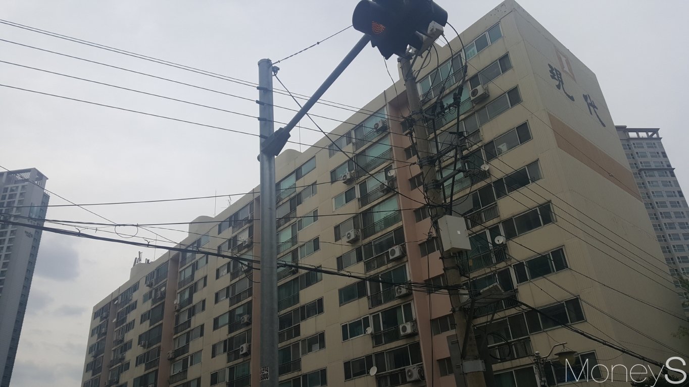 서울 서초구 반포 현대아파트. /사진=김창성 기자