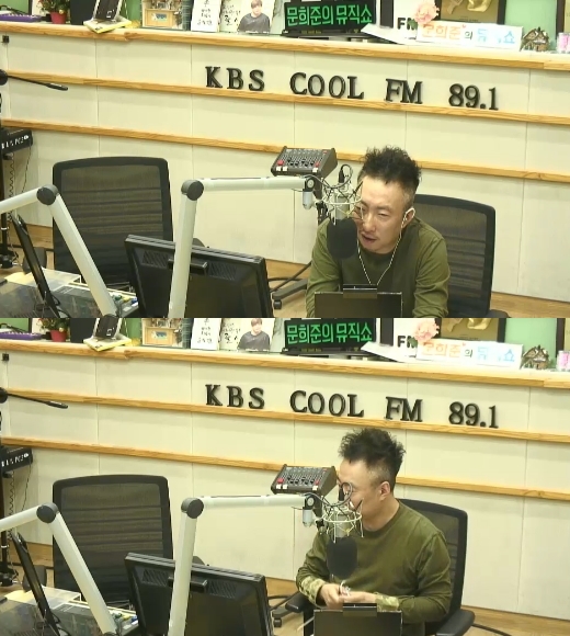 I regret that Park did not do well for BTS.DJ Park Myung-soo revealed his memories of BTS at KBS Cool FM Radio show broadcasted on the morning of 31st.The last song of the day was Fake Love by BTS, and Park said of BTS, I met him in the bathroom three years ago. What are you guys? And he said, Its bulletproof.Who is bulletproof? I did it, but I will do it better. It is a proud song of our bulletproof, he said.