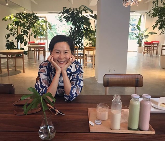 Kim Na-young reported on the current status of second pregnancy.Broadcaster Kim Na-young posted a picture and a picture on his instagram on May 31, saying, My solo picture for a long time.Kim Na-young in the photo is wearing a comfortable one piece and making a bright smile.Second, Kim Na-youngs expression, which seems to be brighter after the pregnancy, attracts attention.kim ye-eun