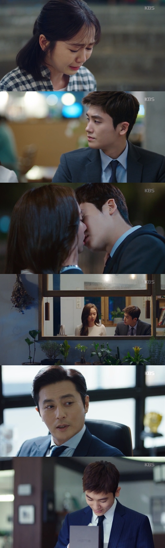 Suits Park Hyeong-sik has grown one step further, catching up with work and love.In the KBS 2TV drama Suits broadcast on the last 30 days, Ko Yeon-woo (Park Hyeong-sik), who solved his first single case, was portrayed.On this day, Ko Yeon-woo redecorated from head to toe ahead of the first solo case, taking off his sneakers, wearing shoes, and putting on a new suit.His case was a plagiarism of aspiring writers and publishers.When Synopsys, who appeared in the contest several years ago, came out in the name of another writer, Park Sang-yon filed a plagiarism lawsuit.Ko met an aspiring writer after being commissioned by a publisher, who was told that what he wanted was compensation and offered the publisher 50 million won in compensation.But what Park Sang-yoon wanted was not just money, but a sincere apology from the publishers president, who turned out to have been sexually assaulted at the time of Synopsys.The publishers president is a client, but Ko thought on the side of Park Sang-yoon.He thought of a way to help the victim, even though it was an incident against the same client and could not solve the sexual assault case.In the end, Ko Yeon-woo had the evidence of the aspiring writer and persuaded the publisher to get both compensation and apology.In the process, Ko Yeon-woo also confirmed her affection with Kim Ji-na (Go Sung-hee), who had formed a strange air current since the first meeting, and quickly approached the case by solving the case together.I even kissed and shared my mind.He was also recognized by Choi Kang-seok (Jang Dong-gun), who made him a lawyer. Choi Kang-seok presented Ko Yeon-woo with a luxury watch and recognized him as a lawyer.In addition to the knowledge of memorizing all the codes, the lawyer Ko Yeon-woo has all the warm heart and empathy ability to do for the unfair person.While attention is being paid to how far his Cida performance will be unfolded, there are many people who have been pressing his weaknesses such as Kim Moon-hee (Son Yeo-eun) and Chae Geun-sik (Choi Ki-hwa), adding tension.Meanwhile, Suits is broadcast every Wednesday and Thursday at 10 pm.Photo = KBS 2TV broadcast screen