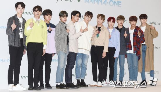 The agency of boy group Wanna One will be changed.On the 31st, Wanna Ones official fan cafe posted an article entitled Wanna Ones agency will be changed to SwingEntertainment from June 1.Swing Entertainment said: Swing Entertainment is a professional management company dedicated to Wanna One, and the mode staff will do its best to support Wanna One.We will also continue to cooperate with YMCEntertainment, which was in charge of management, for the time being to facilitate the transfer of work. On the other hand, Wanna One will release a new special album 1=1 (UNDIVIDED) on various soundtrack sites on June 4th.Also ahead of this, the World Tour Wanna One World Tour ONE: THE WORLD will be held from June 1 to 3.Hello, this is Wanna Ones new agency, Swing Entertainment.From June 1, Wanna Ones agency will be changed to SwingEntertainment.Swing Entertainment is a professional management company dedicated to Wanna One, and the mode staff plans to do its best to support Wanna One.We will also continue to cooperate with YMCEntertainment, which has been in charge of management for smooth business transfer.I promise to support Wanna One, who will continue to work with the World Tour and new album, with the best support of Swing Entertainment and I would like to ask your fans for their support and love for Wanna One in the future.Thank you. / Photo: DB