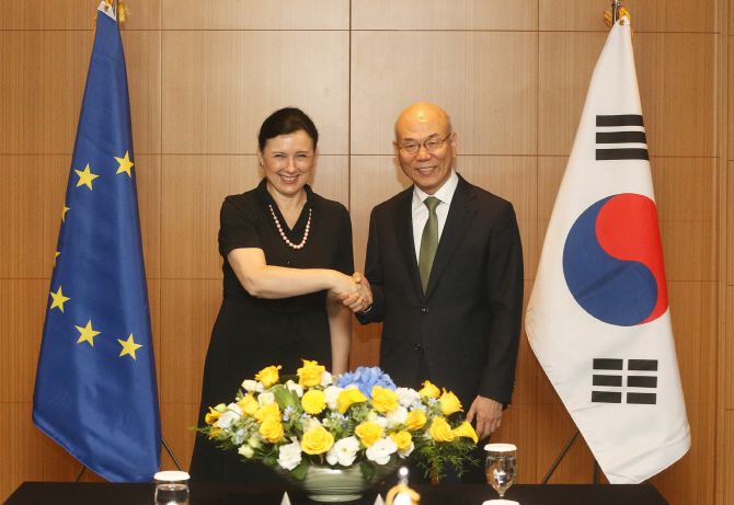 EU정보통신 이미지