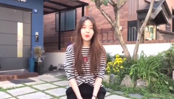 Girls Day and Actor Minah joined the 2018 Ice Bucket Challenge Lindsey Vonn.Minah posted a video of her participation in the Ice Bucket Challenge on May 31 on her personal Instagram account.Minah, who was named by Actor Yeo Jin-goo, said, This Challenge Vonn is for the construction of the Lou Gehrig Hospital.I am glad to be able to participate in the meaningful challenge Vonn, and I hope that more people will be interested and know.  I hope that ALS will be a little bit of a strength for the sick and hard-working people and their families. Park Su-in