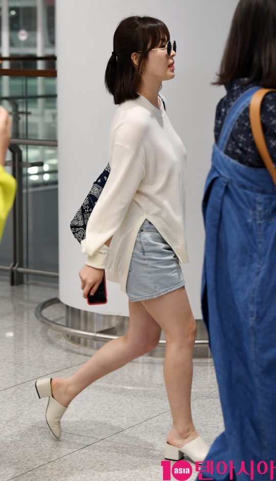 <p>Actor Song Hye-kyo entered through Incheon International Airport after Hong Kongs brand event on the afternoon of 2nd, and is showing off an air fashion.</p><p>Song Hye-kyo visited the first Hong Kong after marrying Song Jun-ki.</p>