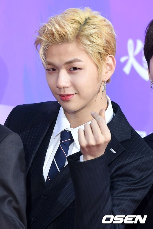 <p>Group Dark & ​​amp; Wild occupied first place for 3 consecutive weeks in the idol chart Oops Ranking.</p><p>In the idol chart released on the 1st May 3 parking in the ranking, Dark & ​​amp; Wild received a soundtrack score of 4590 points, an album score of 171 points, an experts point of 200 points, a broadcast / portal / SNS 2994 points, and a total score of 7955 In terms of occupying 1st place per week.</p><p>Especially Dark & ​​amp; Wild rose 2731 points in total points compared with May 2 parking lot (5224 points in total), it gained up to 1st place with a difference of more than twice as much as the 2nd place and overwhelming results And proved the topic. As a result, Dark & ​​amp; Wild became the first team that went up to No. 1 for 3 consecutive weeks since oops ranking began.</p><p>In the same chart, Bolbbalgan 4 (2876 total points), Update Weiss (total score 1638 points), girlfriend (1529 points total) followed by Mel Romance (total score 1344 points) and resin (total point 1344 The point) got up to 5th place.</p><p>Kang Daniel (5707) of Wanna One won the highest number of votes in the 10th week at rating ranking made by fans participation. Following Kang Daniel, Jimmin of Dark & ​​amp; Wild (5274), Dark & ​​amp; Wildv (3340), 3rd place is Dark & ​​Wild political organization (1370 people), 5th place is Wanna One Nebula (610 people) occupied.</p><p>A stakeholder in the idle chart, the ranking soundtrack score which all songs of Dark & ​​amp; Wilds new album LOVE YOURSELF turn Tear soundtrack went up to the domestic chart top rank also increased sharply. Also, worldwide issues such as Billboard 200 of LOVE YOURSELF turn Tear, 1st place of FAKE LOVE, HOT 100 of 10th place, etc. are added, Dark & ​​amp; Wild re-update this ranking successive highest points I explained it. </p><p>Bolbbalgan 4 also ranked first in the domestic major charts with Dark & ​​amp; Wild and ranked greatly with a strong soundtrack power in front.</p><p>The idol chart is not a song but a chart that comprehensively analyzes and tabulates the performance and topicality of the singer itself, and it is possible to confirm at a glance the singer who became the most talked about in a week at a glance. Oitto ranking, which is the main chart, ranking ranking where fans directly participate, oops report which can see diverse analysis of singing experts, new songs News , a community bulletin board and so on. [Photo] DB</p><p>DB</p>