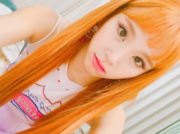 Group TWICE member Chae Young has released the best dolls of all time.Chae Young posted three photos of the recent situation with the article Orange? Citrus? There is no tangerine emoticon ... on the official Instagram of TWICE on June 3.The photo is taken by Chae Young himself, who is a picture of a man with a tangerine hair that attracts attention.TWICE, to which Chae Young belongs, opened its second tour, TWICE Land Zone 2: Fantasy Park IN JAPAN at Saitama Super Arena in Saitama Prefecture, Japan, on May 26 and 27, and mobilized 36,000 viewers.On June 2 and 3, James Stewart will continue his local Arena tour at the Osaka University Hall in Japan Osaka University.hwang hye-jin
