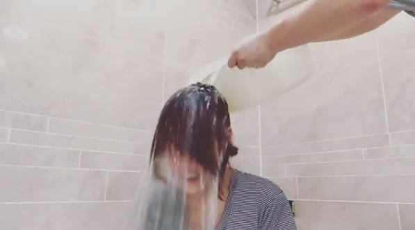 IU Kim Eana joins Ice Bucket Challenge Narsha and BJ Jupanda Lyricist Kim Eana joins the 2018 Ice Bucket Challenge after being named by the IU.Kim Eana said on his instagram on June 4, It is a little poor performance because the conditions are not right at home, but IU is given a baton and joins the Ice Bucket Challenge for the construction of Lou Gehrig Nursing Hospital.Narsha, Yang Jae-woong, please accept the Jupanda. Kim Eana in the video said, I participated in the challenge for the Lou Gehrig people and their families.Kim Eana pointed to the next runner, Yang Jae-woong, who is appearing together in the group Brown Eyed Girls member Narsha, game specialist BJ Jupanda, and Channel A Heart Signal Season 2.delay stock