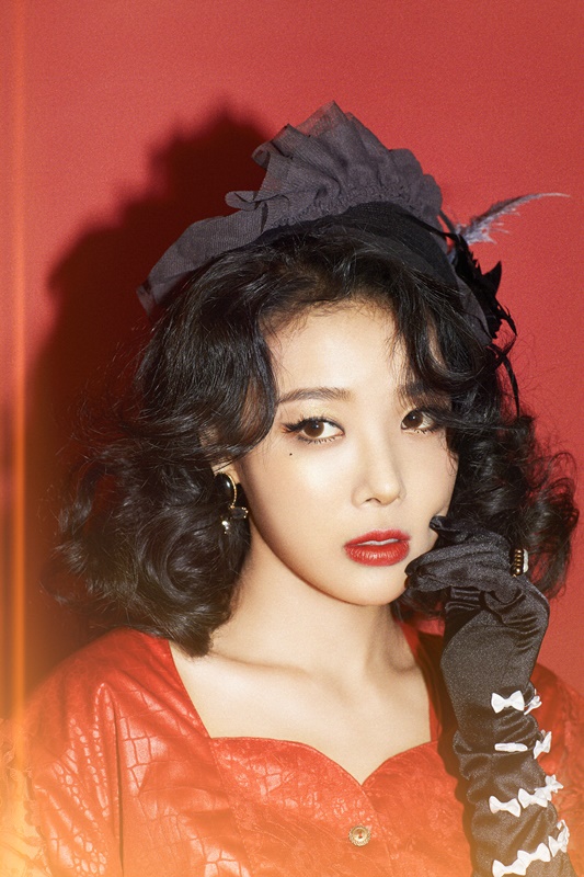 Following interview 1) is Yubin, who opens the second act as a solo singer, but for him, Wonder Girls is an inseparable modifier.Asked if there was any burden on the title Wonder Girls Yubin, Yubin asserted that he was not at all.He defined Wonder Girls as one of the identities of the twenties and part of life.Ive been working as Wonder Girls for ten years and have had a lot of experience, and Ive been with my members and have been happy.Each had a musical color that they pursued, and each person supported each others new The Departure because they had something they wanted to do.I am so glad that the members are spreading their own colors in various fields. (Smile)Wonder Girls was a second generation girl group in Korea that deV in 2007 and enjoyed an era.He has been loved by the whole nation by hitting Tell Me, So Hot, Nobody, and Why So Lonely.He also declared his entry into the United States of America in 2009, which enjoyed the peak popularity in Korea, and wrote a new history with Nobody, ranking 76th on the Billboards single main chart Hot 100.Recently, BTS has been ranked # 1 on the Billboards 200 and # 10 on the Hot 100, and the charm of K pop has been recognized.I heard from BTS people, and I think its so cool. Im proud of being a Korean singer.Ive been working at United States of America, and I know how hard and difficult it is, so its more cool and great.I was really loved so much as I was working as Wonder Girls.Im asked a lot of questions about the performance of this solo activity, and Im trying to focus on showing you the perfect stage rather than being in the rankings.I saw Ye Eun and Sunmi working and I thought I should show my personality well, too, and I think my other members and my other merits are neutral voices.I think you felt nice when you were rapping, and I think that my neutral voice in the vocals can be different to the public.I think I was happy, he said, recalling the last time he had been a singer, and I had a dream early, and I had more experience than my own age.I feel that I am a happy person these days, and I feel that I am a happy person. Yubin, who begins the second act of his life as a solo singer, not a Wonder Girls rapper. What is his aspirations and desires as a singer?Its a new The Departure, in a way, and I hope it can flow smoothly or not, but I can show it to you as much as I have prepared.I want to show what I want to show to the public honestly and honestly, and I want to be able to instill a positive image of Yubin.I want to be remembered by the public as a solo singer who can digest various genres with various colors. 