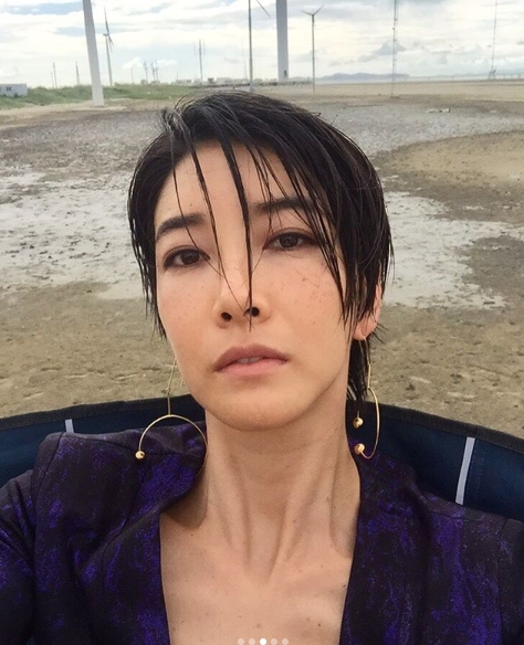 ' Believer ' Jin Seo-yeon Behind Selfie Reveals, Aura Feels Photo