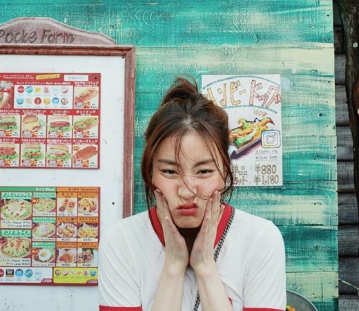 Actor Kang So-ras use of face has been revealed.Kang So-ra posted a picture on his Instagram on the 6th with an article entitled #puffyface #  Make yourself look ugly.Kang So-ra in the public photo is making a frowning expression by crumpling his face. Kang So-ras expression with his lips gives a smile to the viewers.On the other hand, Kang So-ra is reviewing his next work after TVN drama Love of Transformation.
