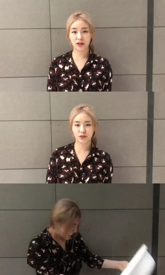 Singer Shin Ji-soo has joined the 2018 Ice bucket challenge.Shin Ji-soo said on his 6th day of his instagram that I will participate in the 2018 Ice bucket challenge with the recommendation of actor Son Soo-hyun. I thank Son Soo-hyun for recommending me to participate in meaningful work.It is said that you need a lot of attention and support for the construction of the first Lou Gehrig nursing hospital in Korea.I will also continue to be interested and supportive for the Lou Gehrig people. Singers Park Ji-min, Lil Uzi Vert and Lee Young were named as the next runners.Ice bucket challenge is a campaign to raise interest in patients with Lou Gehrigs disease and raise donations.The participant will point out three next runners and accept this challenge within 24 hours to donate ice water or $ 100 to the Seungil Hope Foundation to build a Lou Gehrig Nursing Hospital.