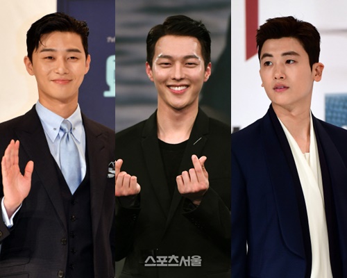 On Wednesday and Thursday, A Cautionary note was dropped at the home theater, due to Baro Park Seo-joon, Jang Ki-yong and Park Hyung-sik.Those who do not lose anything in appearance, acting, and acting are captivating viewers.Park Seo-joon, TVN Why is Kim Secretary, which has emerged as a dark horse from the first room, showed off the upgraded Loco Inner Ball.He played Lee Yeongjun, vice chairman of narcissist who has everything from wealth, face, and skill, but is full of self-love, and he showed the charm of black hole with 200% Lee Yeongjun from head to toe, such as narcissism and a loud gesture.Park Seo-joon is a strong actor in the romantic comedy genre, being reborn as a rocking through She Was Pretty, Ssam, My Way and more.If he was a couple of years old, hed be making a chemi, and his playful, sweet, and sometimes outspoken romance was already in the minds of viewers.Park Seo-joon once again announced the spectacular return of the Loco craftsman through Why is Kim doing it?He referred to himself as a third person and gave a big fun to him in addition to his excitement with a remorseful appearance soaked in self-indulgence, such as Young Jun is this guy.Thanks to this, the drama is ranked # 1 in the same time zone including cable-song from the first broadcast and is over the terrestrial.This is why expectations are gathered for Park Seo-joons performance in the future.Some stars have turned their concerns into anticipation: Jang Ki-yong from Baro MBCs Come and Hug.Jang Ki-yong played the role of Chae Do-jin with a psychopath killer father in Come and Hug.Cha Do-jin is a sad and sad figure who falls in love with Han Jae-yi (Jin Ki-ju), the daughter of Victims, who his father killed.Jang Ki-yong, a model, appeared as the first love of Jang Na-ra in KBS2 Confession Couple and was loved a lot, but there was also a concern about whether he could lead the 32-part series by winning the terrestrial lead role.However, he expressed the complex feelings of Chae Do-jin and stimulated the tears of viewers every time.He expressed various pains to the heart to live atonement to the Victims, hatred of the serial killer father, and the heartfelt heart to the love but not to love.Thanks to his performance, Come and Hug stood out at second place in terrestrial TV viewer ratings.Park Hyung-sik of KBS2 Suits, which is loved by leading the terrestrial wave, is also indispensable.Park Hyung-sik, who has a colorful work, but Suits was another challenge for him.Park Hyung-sik had to save both romance with Ko Sung-hee and romance with Jang Dong-gun in Suits.Dispelling viewers concerns and Park Hyung-sik has emerged as the new chemie fairy.He played the role of Ko Yeon-woo, a fake new lawyer with genius memory and empathy, and he became a rabbit couple by drawing a cute romance with Kim Ji-na (Ko Sung-hee) while playing a tit-for-tat romance with Choi Kang-seok (Jang Dong-gun).As a character called genius, he memorizes the law and makes a cool expression, but in front of love, he is awkward and awkward, adding cute charm.Park Hyung-sik, a child of the group empire, is a representative person who has become an actor by removing the tag of acting stone.From his eyes that are wet with excellence to his playful expression, it is his charm that he can play various roles.In Suits, Park Hyung-siks double-faced performance is also well received as impressive.Park Hyung-sik, who has been widening as a stupid mother, Why are family members, Gallery and Power Girl Dobong Soon, proved his growth potential in Suits and once again established himself as a leading actor.The South Koreans, who are waiting for viewers with various charms, are interested in where the remote control of the drama fans will go.