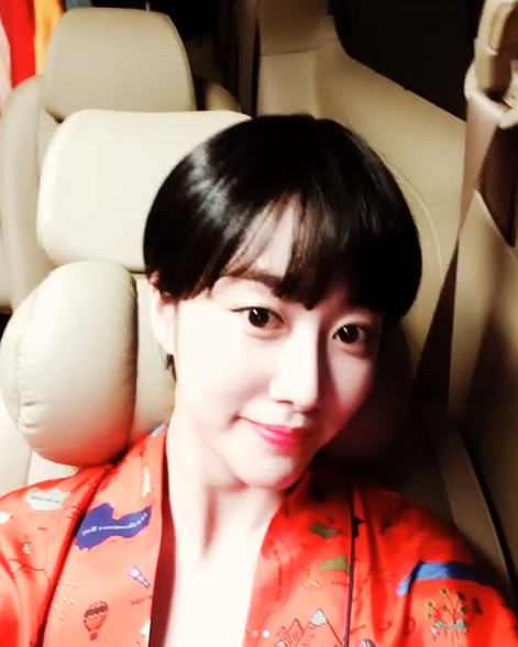 Actor Jeon Hye-bin reveals unconventional Hair styleJeon Hye-bin posted photos and videos of herself on her personal Instagram account on June 7.In the photo and video, Jeon Hye-bin transformed into a short cut style and has a different atmosphere than before.Jeon Hye-bin said, Is the transition Hit too short, but added, Its a wig. Short Cuts is not a thing.Jeon Hye-bin fans who saw this responded such as real head, Goddess Antarctica and Short Cuts are good.Park Su-in