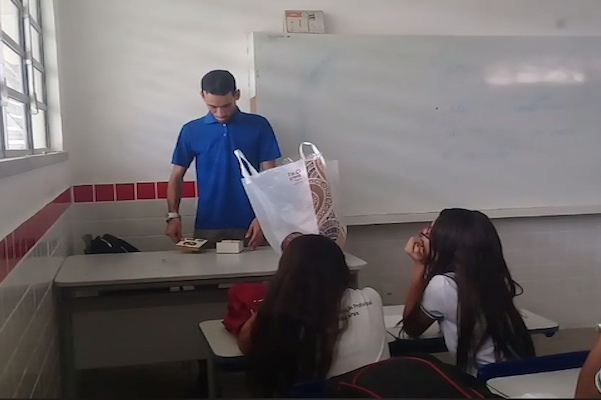 ¡°µÎ ´Þ° ¿ù±Þ ¾È ³ª¿Í¡± ±³»ç À§ÇØ Á¦ÀÚµéÀÌ ÀüÇÑ ¼±¹°