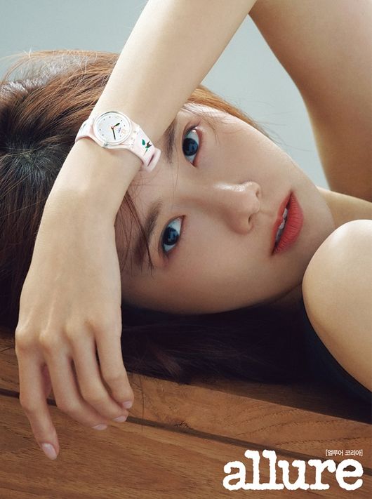 <p>Girl group girls era Im Yoon-ah decorated the cover of fashion magazines.</p><p>Implementation Channel Im Joon-ah, one step closer to the masses through the JTBC Performing Arts Program Hyo-ri Shinjuku 2, decorates the fashion magazine July issue of July issue cover and photo collection, and once again the heart of the fans is stirring up.</p><p>Im Yoon-ah is a representative entertainer who usually has a Deer pupil and her Goddess-class look has been proved not through many mass media.</p><p>Im Yoon-ah in this photo album was particularly neutral, but completed the mysterious atmosphere and the elasticity of Cho Ra Young-jin did not persist. I succeeded in appealing the charm of Im Yoon-ah more than colorful and variegated color. [Photo] provided by Orlucolia</p><p>Provided by Orlucolia</p>