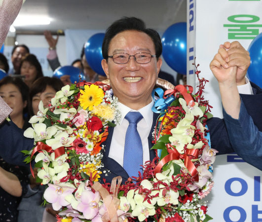 문통이 형이라고 부르고 말놓는다는 몇 안되는 사람 중 1명 | 인스티즈