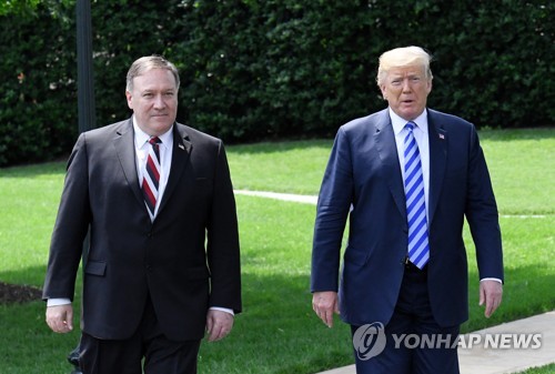 도널드 트럼프 미국 대통령과 마이크 폼페이오 국무부 장관  [EPA=연합뉴스 자료사진]