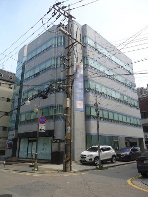 황세준 젤리피쉬엔터테인먼트 대표가 지난해 매입한 서울 신사동 건물. 원빌딩 제공