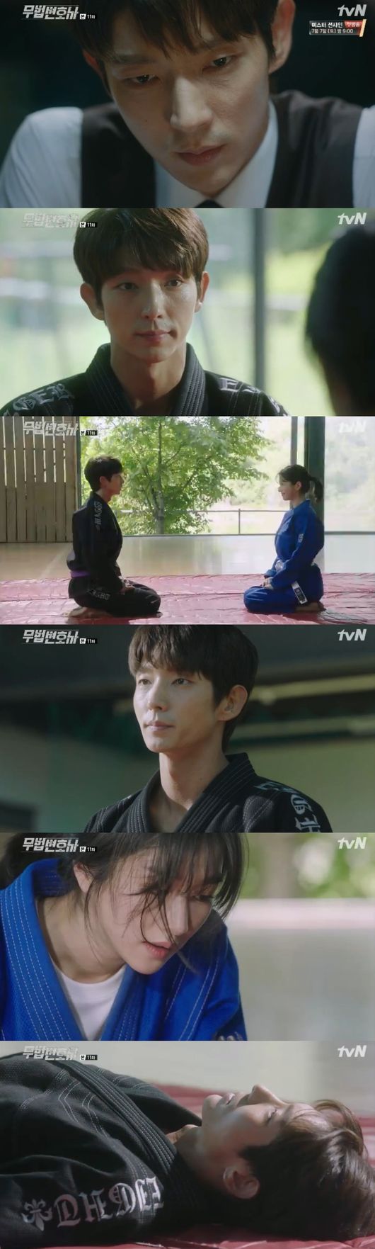 Lee Joon-gi, who learned of the Seo Ye-ji mother, Baek Ju-hee Identity, really break up with Seo Ye-ji as she asked.In the TVN weekend drama Unlawful Lawyer (director Kim Jin-min, playwright Yoon Hyun-ho) broadcast on the 16th, the relationship between Lee Joon-gi and Jae-ji was in crisis.On this day, An Oju appeared as a witness to remove Bong Sang-pils Murder An Innocent Man. Im telling you the mayors name.Earlier, Jae asked Anoju, who contacted him, if he would write Murder An Innocent Man, but he asked if he would confess, but Anoju was a no-commant at the time, so he surprised Jae.He returned his cell phone and asked why he was suggesting it.An-oh said, The embroidery will be dangerous. He smiled meaningfully. Jae-yi asked what he wanted, and An-oh said, I will know when the trial is over.But unlike worry, I do not take off An Innocent Man coolly.He apologized to Sang-pil for his loss and said he was here to seek a good cause for his superiors to the bodyguard who would be legally responsible.I want forgiveness, he said, and he bowed his head on the spot.Taking off An Innocent Man, Sang-pil, who was found not guilty, asked Jay if he had traded with An-o-ju because of him.Jae-yi said, The interests of each other were right. He asked for the appeal, and Sang-pil smiled silently.Sangpil said, I do not know if I can keep it difficult to do this.Looking at the reason for the split with Cha Mun-suk, he declared that he would attack Cha Mun-suk next.Do not do that, kill me here, said An-oh. I will do my revenge by law.Then An-oh said, I still can not get my mind back. There is another law on the law that Sang-pil thinks.The day will come when you say the law will collapse, Sangpil warned, There will be no law to hang around the ashes.Hyun-joo (Baek Ju-hee) was called by Cha Moon-sook and hurried to work. Cha Moon-sook kept looking at such a prefecture, watching it.There was a bloody aura as if he knew the Identity of the present.Hyun-joo visited Jae-yi and said that Cha Moon-sook was in the process of having an important meeting. At that time, Sang-pil arrived at the office and three people came across.Sangpil asked about his relationship with his uncle, Choi Woong. Hyunju said he had come to Jae-yi for a lot of help, and Sang-pil said, Then I should have come first.Eventually, Hyunju ran away, and Jae-yi grabbed such a prefecture and calmed his mind.Sang-pil went out with Jae-yi. Jae-yi asked him to believe Hyun-joos words, and Sang-pil said, I know you believe, but your safety is more important to me.Hyun-joo met with Sang-pil, who thanked him for giving him a picture of Cha Moon-suk but said he would not be helped anymore.He was worried that he believed in the current state, and asked him not to see him anymore.Tears pooled in his eyes.Hyunju told Sang-pil, Thank you, for protecting my daughter in the meantime, and revealed his identity. Then he remembered Hyun-joos face, which shouted Go quickly to him in his childhood memory.Sangpil said, What did you say now? He re-confirmed, and asked if Jay was a real daughter.However, How do you believe that? He said, How do you believe that? Hyunju conveyed the connection of the circumstances, and Sangpil said, Is it really Jaes mother? He did not believe that Hyunju, who saved himself 18 years ago, was in front of his eyes.Hyunju said, I was very good like my mother. Then, when I came back, my husband and Jae became dangerous, so I kept it secret.He asked me to hide Identity, saying he needed time before he told him himself.I have protected Jae-yi so far, but how long can my daughter be safe? He said, If you really love my daughter, let her go, I do not want to lose her again.The chalk was silent and shed tears.Sang-pil recalled Jae-yi, who had been exposed to danger several times because of himself.The next day, Jae-il, who called Jae-yi, taught Spartan exercise as if to teach self-defense, saying, I will teach you every time I have time, so that I can do well alone in the future.He asked what he meant by saying that he could do it alone. He didnt answer.Unbeknownst to her, she had only a moment of heartbreak and pleasure in learning about the Identity of her mother, Hyun-joo, because she had to hide her mothers existence for her, as well as leave for her.I have been keeping the safety of Jay so far, so I have been more troubled.Indeed, Sangpil is already sick of the viewers who watch whether he will give up Jae-yi as asked by Hyun-joo, Jae-yis mother.Unlawful Lawyer Broadcast Screen Captures