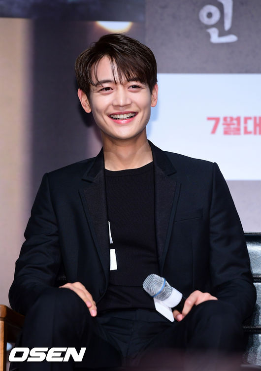 On the morning of the 18th, CGV Apgujeong, Gangnam-gu, Seoul, the film Illang: The Wolf Brigade production report was held.The film Illang: The Wolf Brigade depicts the performance of the human weapon Ilang: The Wolf Brigade, called the wolf in a breathtaking confrontation between police organization specialists and the intelligence agency, the Ministry of Public Security, in 2029, when anti-unification terrorist groups emerged after the two Koreas declared a five-year plan to prepare for unification.Gang Dong-Won Han Hyo-ju Jung Woo-sung Kim Moo-yeol Han Ye-ri and other solid acting actors and Kim Ji-woon, who has always been a new fun to surpass the audiences expectations with his unique style, will be released at the end of July.Jung Woo-sung, Choi Min-ho and Gang Dong-Won have photo time.