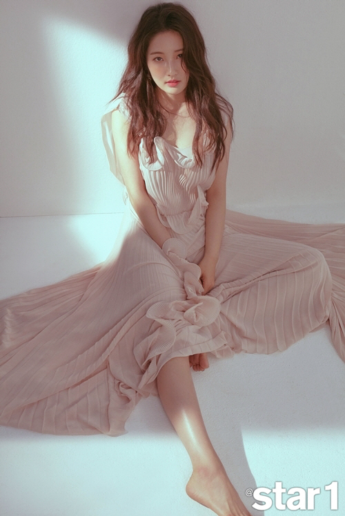 Nam Ji-hyun, who returned as a new actor from 4Minute Leader, conducted a picture and interview in the July issue of Star & Style Magazine.In this picture, which was held under the concept of Nam Ji-hyun, clear warning, Nam Ji-hyun showed a neat charm with light makeup.Nam Ji-hyun started his career as Nam Ji-hyun after his mothers surname instead of Nam Ji-hyun, who had been active for seven years to remove the girl group image.It was really hard for a year after the 4Minute breakup - I wasnt out for a month because I was scared to meet people.I was futile because I thought that seven years had disappeared at once, but I thought that I was a 4Minute member and Ji Hyun. When asked if he missed the stage, he said, When I was a singer, the stage was really good, but I was loved for seven years and I have a lot of precious memories.However, I am excited because I have a lot of excitement, so I often get excited in karaoke. Nam Ji-hyun mentioned Ryeo Won and Seo Hyun-jin, who turned from singer to actor as role models: I see a lot of seniors who have walked a similar path to me.I get the confidence that I can do it while watching the actor from the girl group like Seo Hyun-jin and Ryeo Won. Nam Ji-hyun, who appeared as a lucid in the TV Chosun Sejo of Joseon - Drawing Love and gathered a topic with a hit, said, After turning to an actor, the desire to look pretty disappeared.Of course, it is good to be pretty, but I felt that the character with beautiful atmosphere is more attractive than the external part. In addition, I am not satisfied with my acting, but thanks to my good editing, the story seems to have been smooth, and the advice of Yoon Shi-yoon has been a great help throughout the work.Yoon Shi-yoon is a wonderful senior who takes all the actors. He gives acting advice and makes the atmosphere of the scene fun.When asked about the character I want to challenge, I am watching the audition after the end of Sejo of Joseon.I support all the places I can apply, but I am most excited when preparing for a professional role audition.KBS2 Schutz Ko Sung-hee and Chae Jung-an, smart career woman characters look very cool. Finally, when asked about the activity plan in the future, I want to be a little more mature as soon as I am thirty years old, and I want to do good work before I get one year older.After the end of Sejo of Joseon, she is taking a hard acting class; she is also cutting ramen and exercising to manage her body during the break.I will try to show you how you grew up and how good you are. 