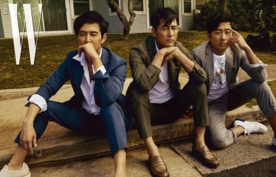 Actor Jung Woo-sung, Ha Jung-woo and Lee Jung-jae presented picturesque pictures.Seram recently featured a cover of a fashion magazine, which showed off three-color charm with a glowing friendship in this pictorial work in Hawaii, USA.The three actors who are leading Chungmuro ​​are a limited-edition star who can not gather together in a single place.The three people who were eating a meal at the artist company coordinated the schedule and co-ordinated at Hawaii.The three men in their forties, whose charms peaked, were sexy, each of them a different charm, but a brilliant visual.Jung Woo-sung will release a dignified weight and presence from the movie Inlan, which is about to be released on July 25, to Jang Jin-tae, the training director of the special training team.Ha Jung-woo and Lee Jung-jae will appear in the movie With God - Causal and Yan on August 1, respectively, as the judge of the heavenly hell who sees through the sins of all the dead, and the leader of the underworld trio with a cool but human aspect.