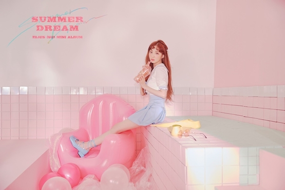 Photo B cut, a new album concept as well as A cut from girl group Elis (ELRIS), took off the veil.On the 19th, a special photo concept B cut of Summer Dream, a third mini album of Elis (So-hee, Garin, Yukyung, Bella, and Comet), was released on the famous music blog Musemon alone.Elis, who recently showed off his visuals by releasing two versions of the mini-concept photo of Summer and Dream on the official SNS, showed new B-cuts that were not opened at the time.Elis members in the public image, like the main cuts ahead, caught the attention of the viewers with their cool and refreshing charm that goes well with summer.The innocent visuals of the five members of the B-cut, which boasts a doll-like figure that is even A-cut, are making fans waiting for Elis comeback more enjoyable.Elis, who is spurring preparations for the final stage before his comeback on the 28th, plans to offer refreshing and refreshing to listeners with tracks that depict various summer days from cool day to colorful night through his new mini album SUMMER DREAM.Meanwhile, Elis mini-album SUMMER DREAM will be sold through various online music sales sites starting at 2 pm on the 20th, and soundtrack and title song music video will be released at 6 pm on the 28th.Photo = Hunners Entertainment Offers