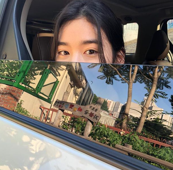 Jung Eun-chae posted a picture on his instagram on the 19th without any comment.The photo shows Jung Eun-chae, who has only a little eye with Facing Windows.He half-raised the vehicle Facing Windows and looked out with a deer-like eyeball.Jung Eun-chae boasted a pure face to the full with a dark Make up.Meanwhile, Jung Eun-chae was cast in the OCN drama Son: The Guest scheduled to air in September.