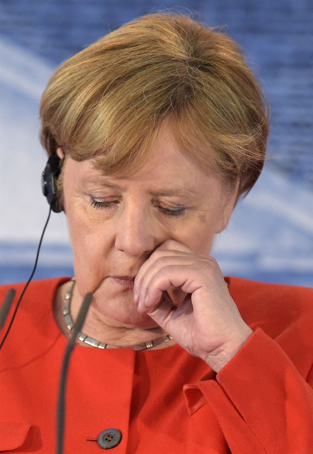 헝가리 반난민법 패키지 통과.. 폭주하는 유럽 | 인스티즈