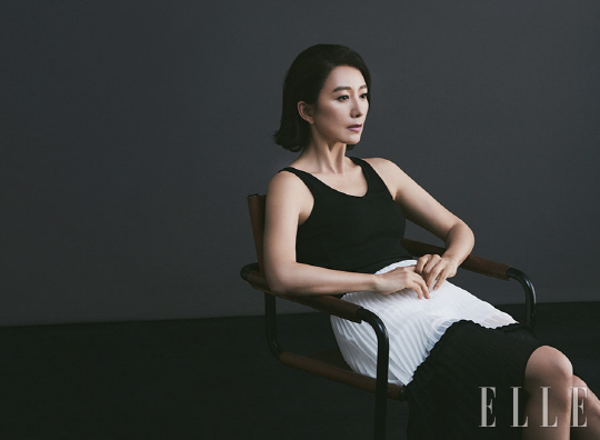 Actor Kim Hee-ae, who played an act of sincerity in the movie HerStory, has released a picture with fashion media Elle.In this picture, which was dressed in simple costumes of Black & White, Kim Hee-ae impressed Staff with emotional eyes and immersive appearance as if he were acting.He showed a charm of Girl Crush wearing a retro suit in the movie, and he showed a beautiful charisma wearing a white suit in this picture.In the interview that followed after the filming, I was able to get a deep answer to my life and Acting while I was still in the process.Asked about his appreciation of HerStory, he said, How fragile are the grandmothers? They stand in the Japanese court and show themselves and fight so proudly.It was so good to be in the background, the story. When asked about the most glorious moment in Kim Hee-aes HerStory, who has lived as an Actor for 35 years, he said, All of it, even the bad moments in the past.Where is the successful person who has not failed? Both have to be accompanied, and I have my own failure and success, big and small. More pictorials and interviews by Actor Kim Hee-ae can be found in the July issue of Elle and on the Elle website (elle.co.kr).