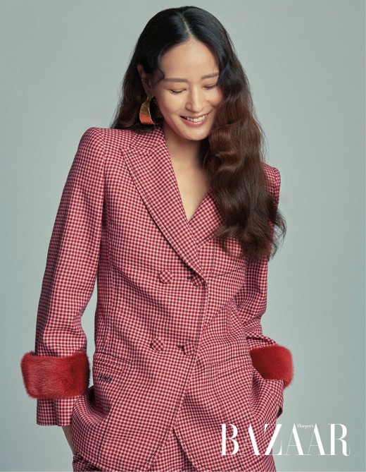 The Bazaar July issue of actor Lee Young-jin, who is showing a unique charm that can not be taken off the movie The Pension, was released.The The Pension, which is a word of mouth of the audience with fresh planning power at the same time as the opening on the 21st, deals with various Feelings of humans who are tightly confronted in the event that is happening in the space of the pension with special memories and stories.Lee Young-jin challenged his first melodrama in his life as a film that captures the feeling of deviation and excitement in the mysterious events that take place for men and women gathered in a single limited space pension.Lee Young-jins charm, which has taken the audiences attention with his unique aura of melodrama, with an impressive melodrama with Hyuk-kwon PARK and Kim Tae-hoon in the Woman to the Forest side of The Pension; is also buried in this picture.Lee Young-jin, who is staring at the front with a mysterious expression in a colorful costume, reminds me of a mysterious story she will show in the play.In a red-colored checkered suit, he takes a free pose and smiles brightly, and his Stylish charm as a model and actor is poured out.Lee Young-jin commented on The Pension as a film that takes place in one place, and women are the subject of the story.I liked the existence of a person with their own stories. He added that he raised expectations for the actor Lee Young-jin as well as the movie.The interview specialist and picture of actor Lee Young-jin can be found in the July issue of Bazaar, website (harpersbazaar.co.kr), and Instagram.