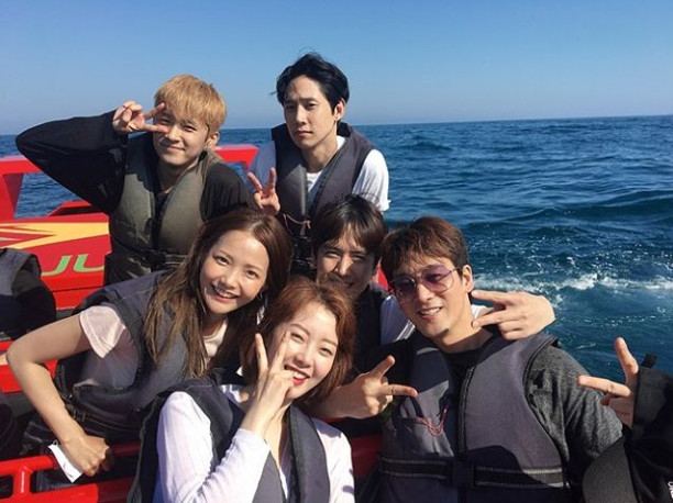 The latest on the Richman teams Jeju Island holiday has been revealed.Ha Yeon-soo uploaded a picture to his Instagram on June 23 with an article entitled Perfect People and Perfect Time.Inside the picture is a picture of Ha Yeon-soo Oh Chang-seok Park Sung-hoon, Yoon Da-young and Lee Jae-jin, who are enjoying boating at sea.The Richman team boasted a strong sense of loyalty after the drama shooting on the 20th, conveying the news of Jeju Islands own reward vacation.sulphur-su-yeon