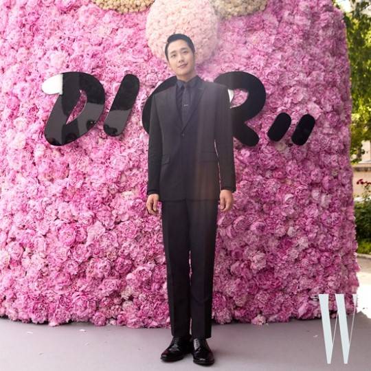 더블유옴므 이미지