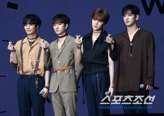 NUEST Ws new album WHO, YOU (after, you) is an album of colorful musical colors that only they can show in the theme of familiarity and longing in memory that they feel in their first experience.